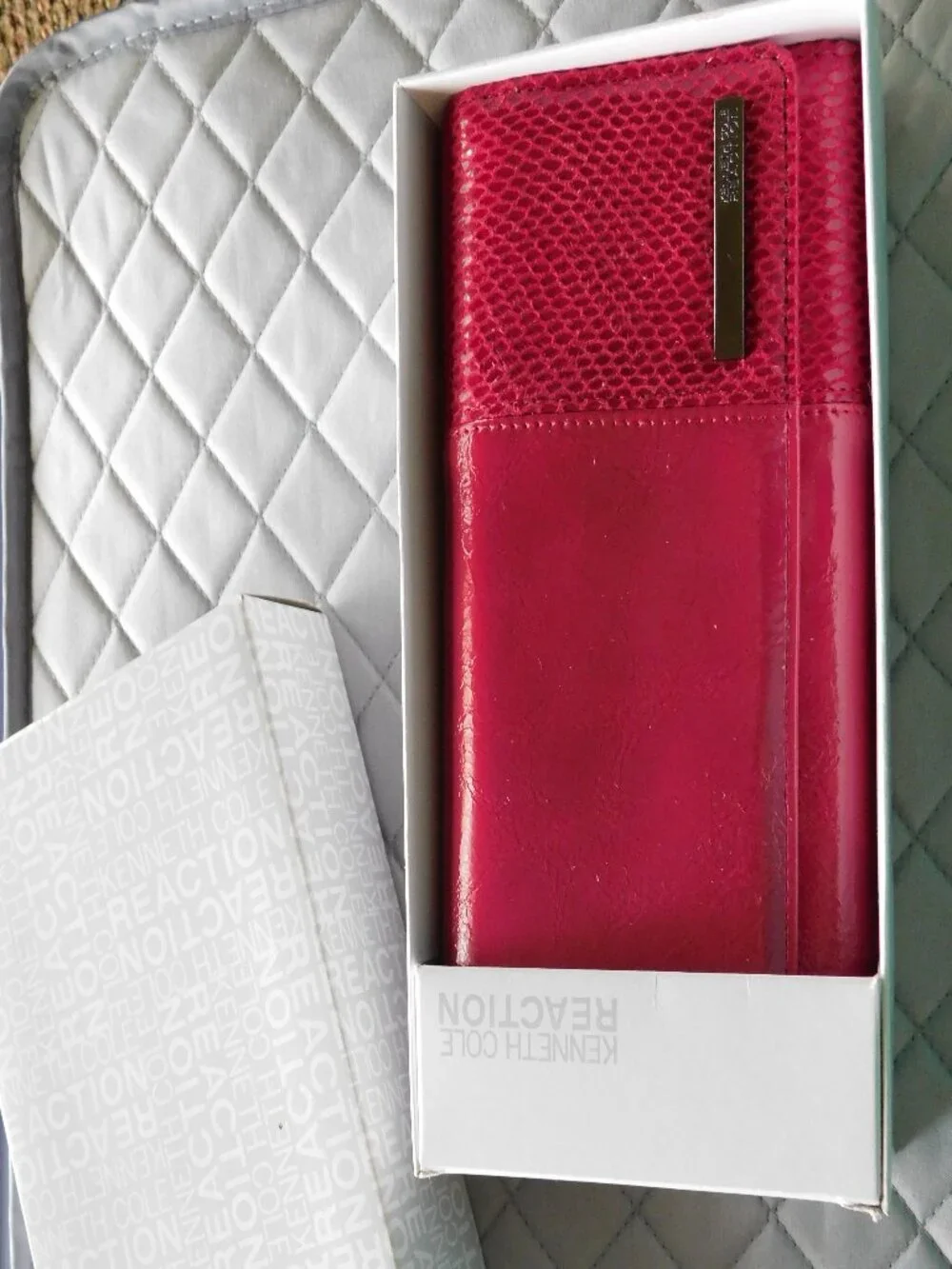 KENNETH COLE REACTION Women's Wallet, Burgundy, New in Box w/Tag